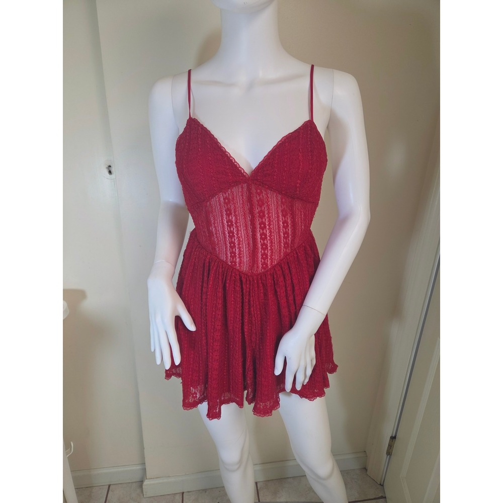 Urban Outfitters Red Lace Romper Sheer Bodice Sleeveless Mini‎ Jumpsuit Medium